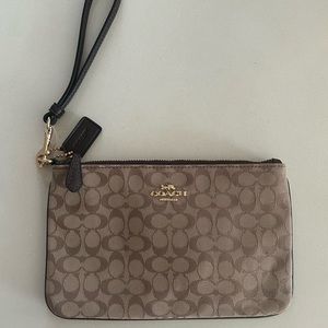 Coach wristlet brand new never used